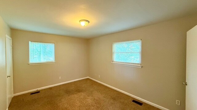 Building Photo - WARREN TWP - 4 BEDROOM TWO STORY WITH 2.5 BATHS AVAILABLE NOW!