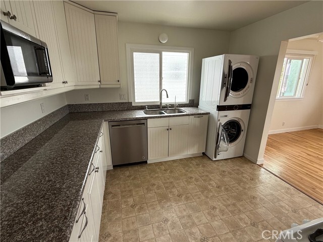 Building Photo - 714 Loma Dr
