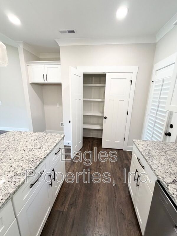 Building Photo - 609 Tuscany Cir