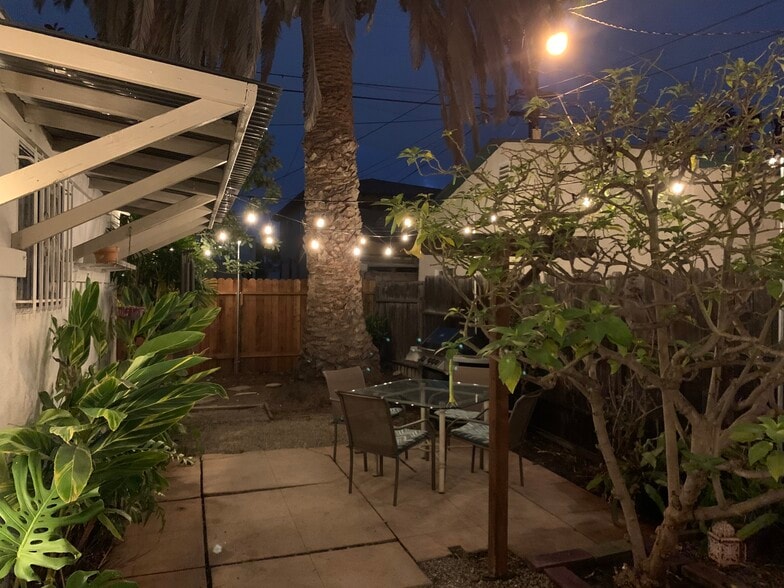 Building Photo - 2135 S Cloverdale Ave