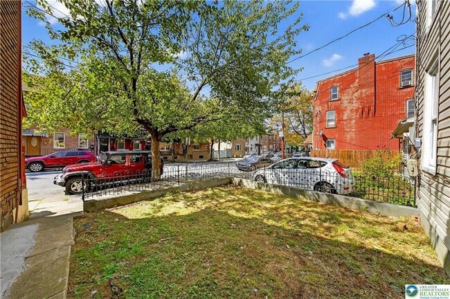 Building Photo - 525 N Ninth St