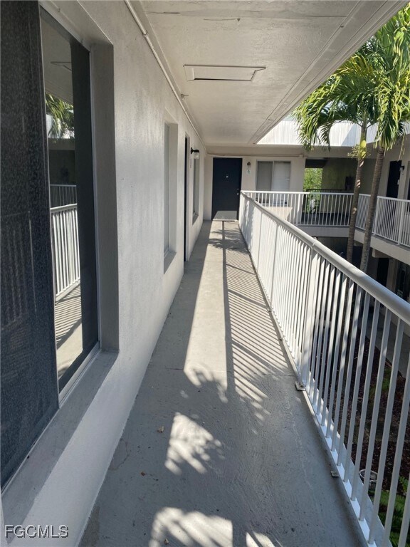 Building Photo - 1830 Maravilla Ave
