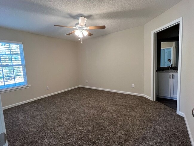 Building Photo - 3bd 2ba HOME FOR RENT!