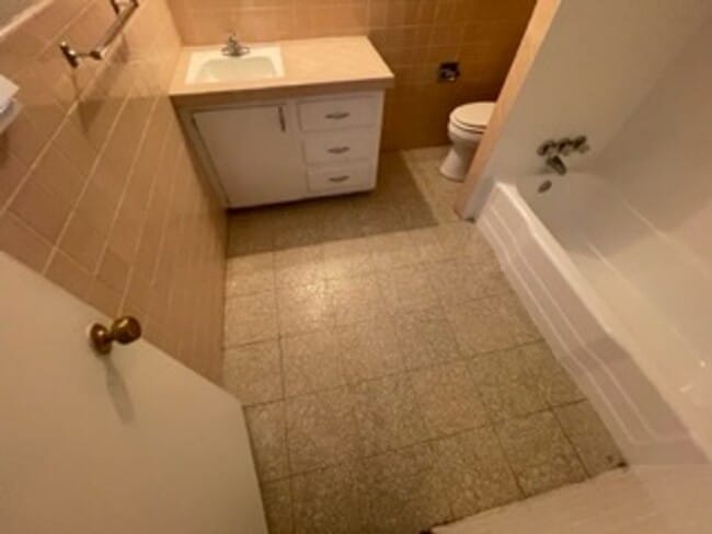 Building Photo - House Located Near Various Take Out & Clos...