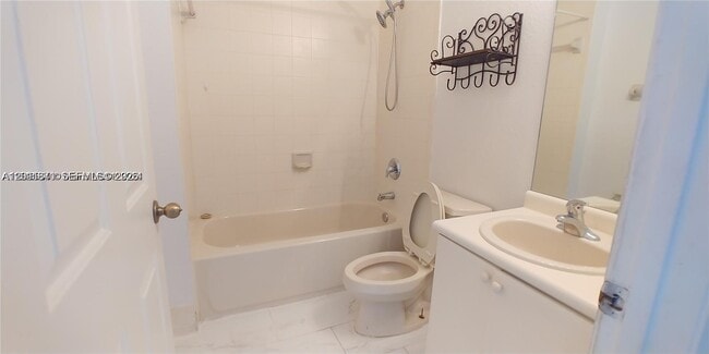Building Photo - 1528 SE 24th Ct