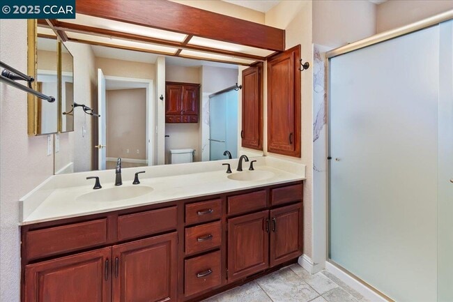 Building Photo - 1156 Tiffany Ln