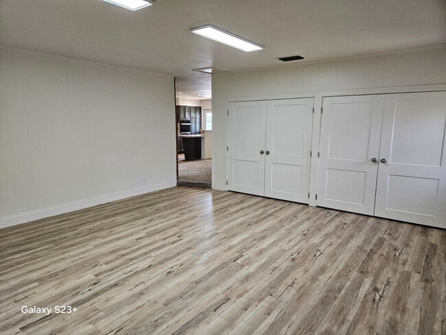 Building Photo - 531 E Laguna Dr