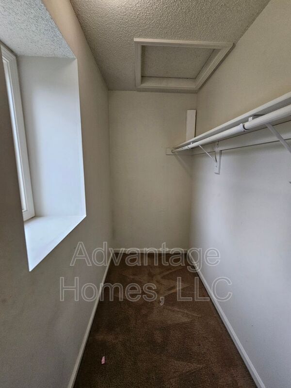 Building Photo - 14117 Parkhill Ln