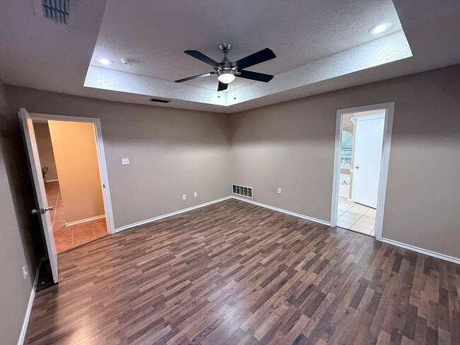 Building Photo - 3305 Shadow Trail