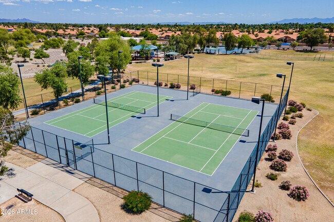 Building Photo - 9941 W Tonopah Dr
