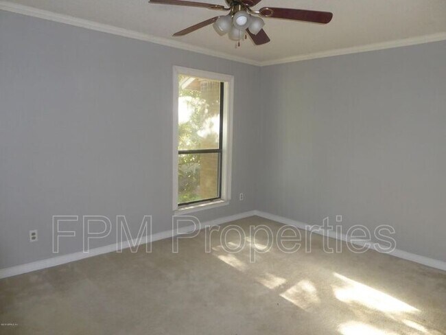 Building Photo - 10200 Belle Rive Blvd