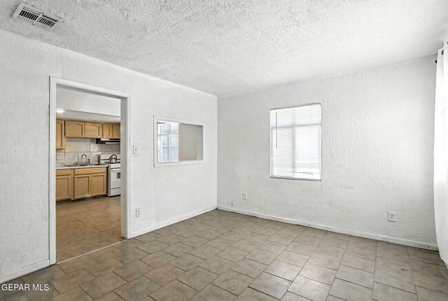 Building Photo - 5912 Cleveland Ave