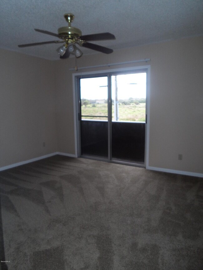Building Photo - 2416 N Tropical Trail