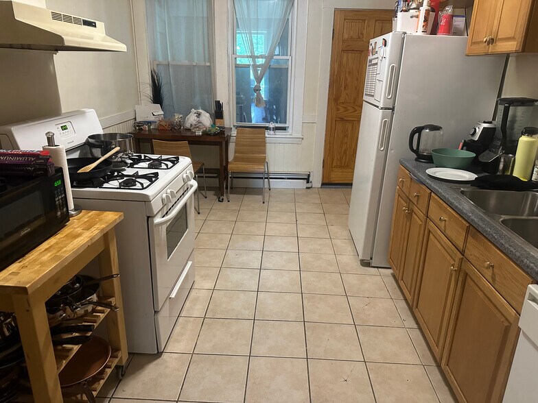 Primary Photo - 72 Prentiss St