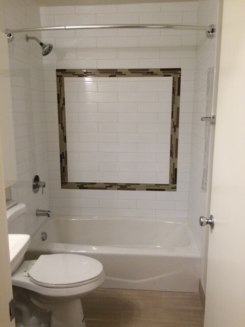 Building Photo - Modern Remodel Spacious 2BD University Par...