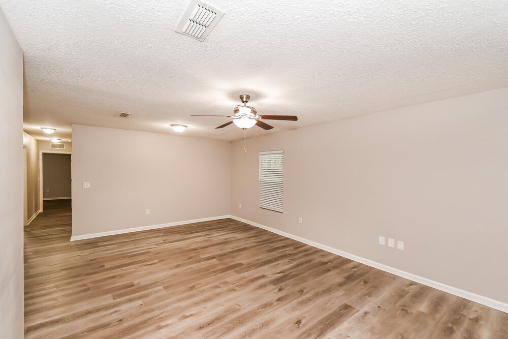 Building Photo - 2140 Thomas Ct