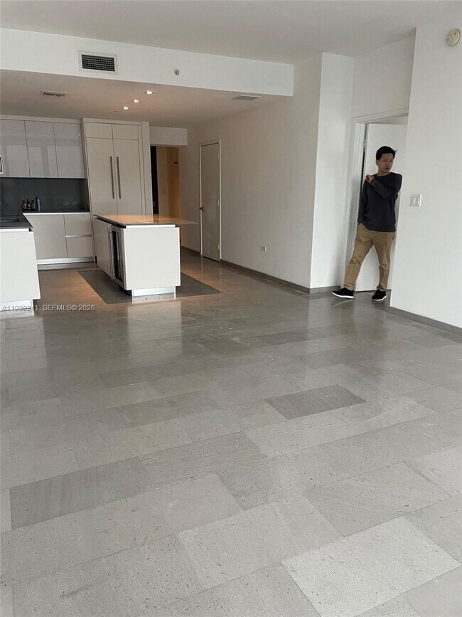 Building Photo - 88 SW 7th St