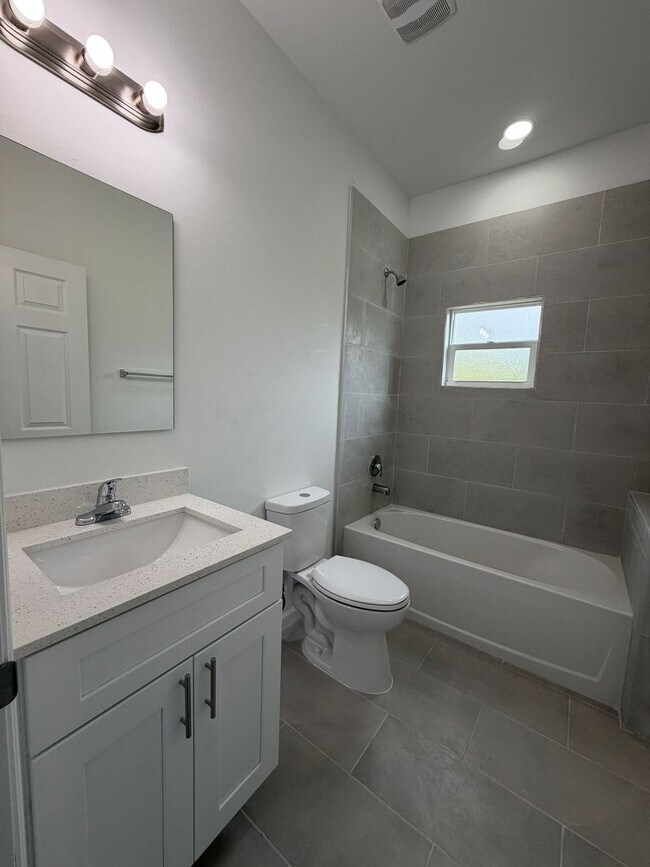 Building Photo - BRAND NEW 2Bd/2Ba/1Cg