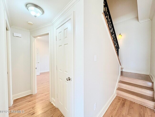 Building Photo - 23 Courtyard Cir