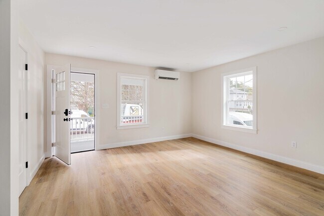 Building Photo - 121 Fayette St