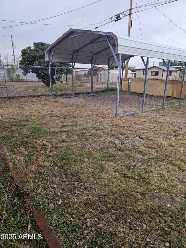 Building Photo - 113 E Navajo St