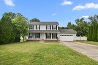 Building Photo - Pet Friendly Three Bedroom!