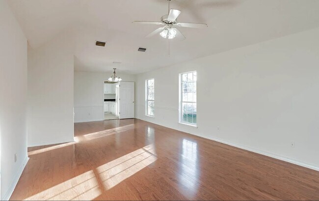 Building Photo - 8361 Jeptha Ct