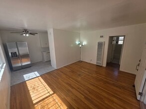 Building Photo - 1 BD 1 BA CONDO IN DOWNTOWN LONG BEACH