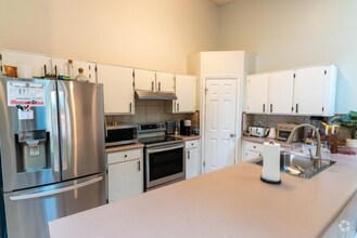 Building Photo - 3428 Daylily Ln