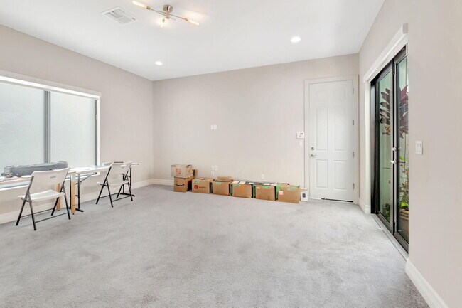 Building Photo - 16317 Cabernet Dr