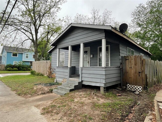 Building Photo - 5101 Hardy St