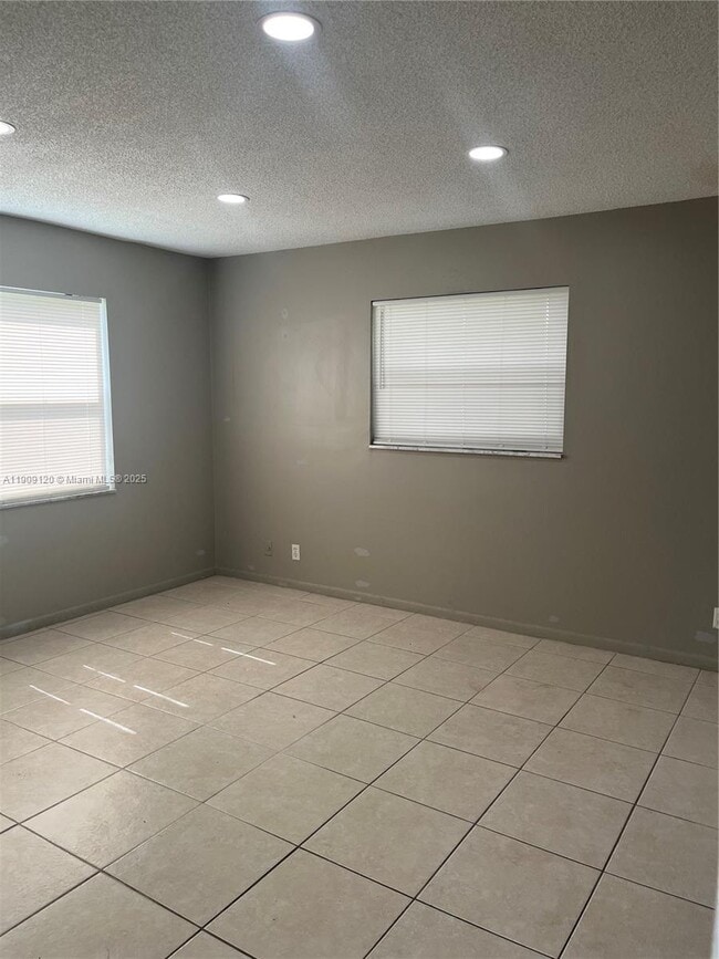 Building Photo - 100 Ashbury Rd