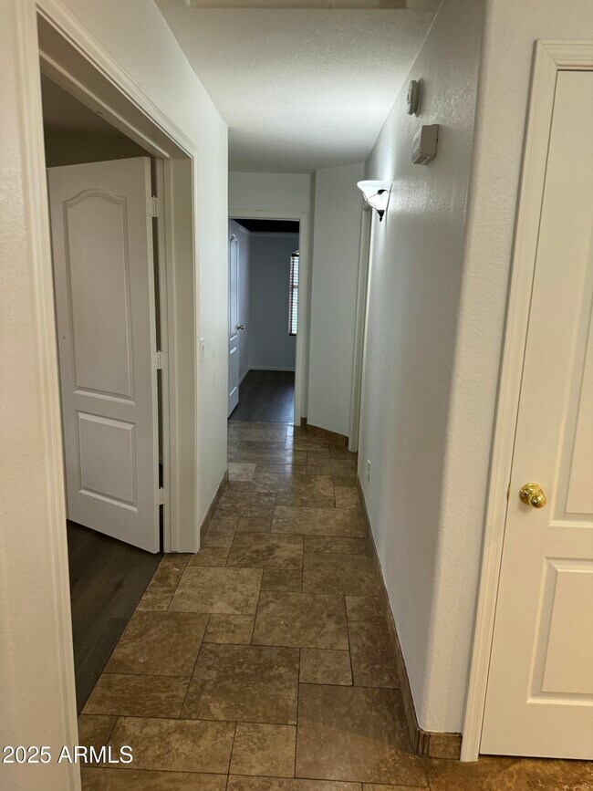 Building Photo - 11448 E Petra Ave