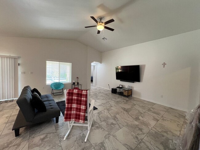 Building Photo - POOL & SPA HOME IN THE FOOTHILLS!