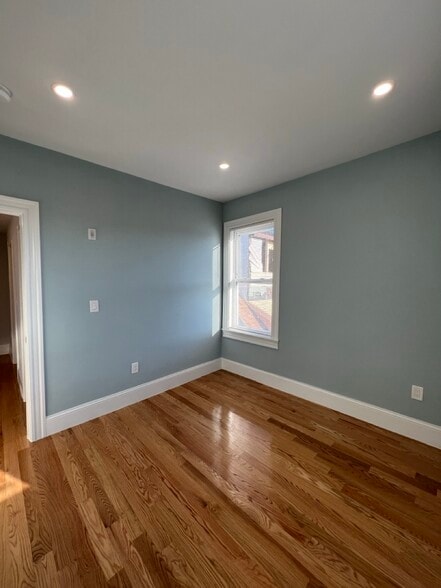 Building Photo - 75 Winchester St