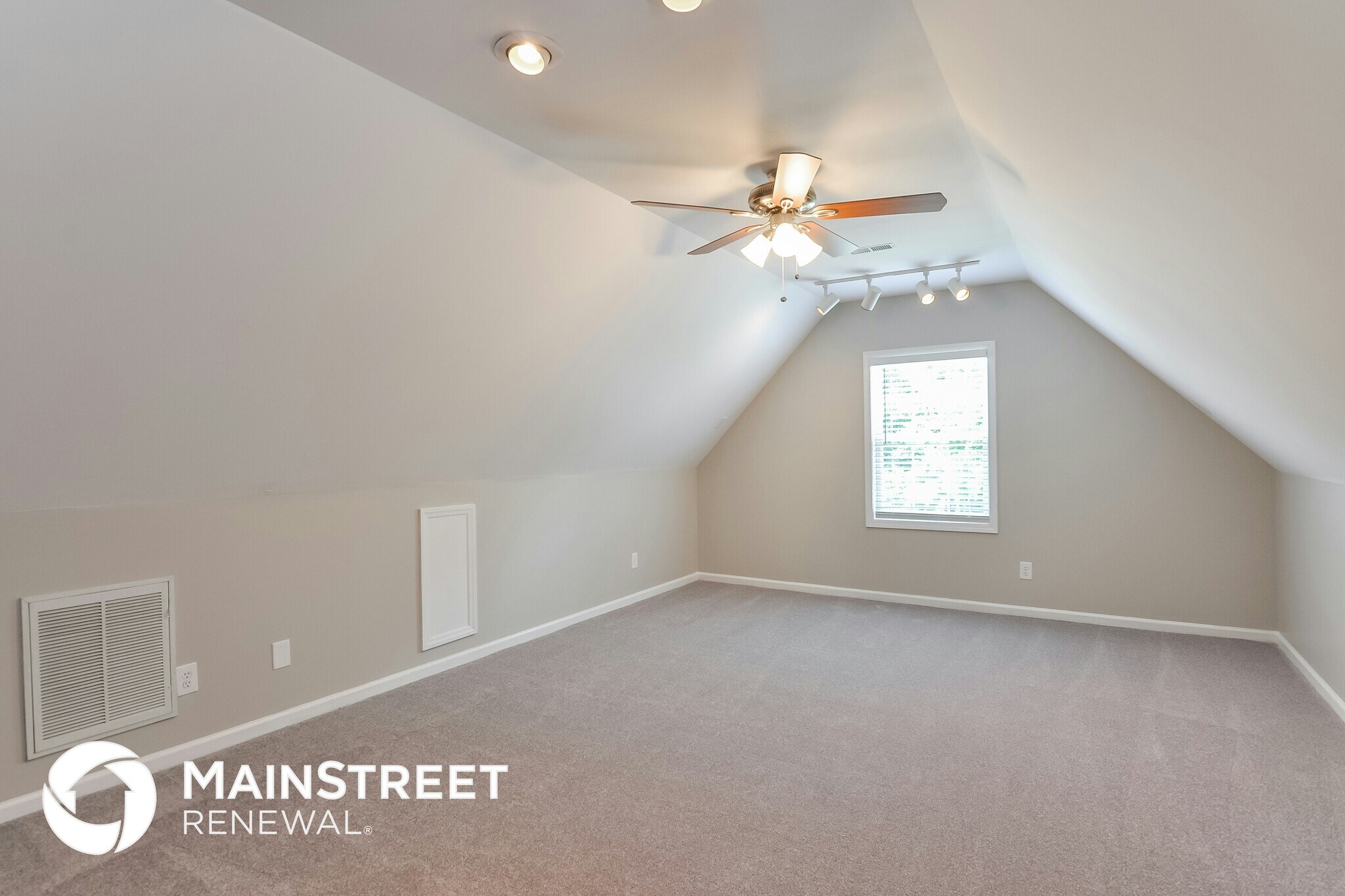 Building Photo - 132 Wood Bend Ct