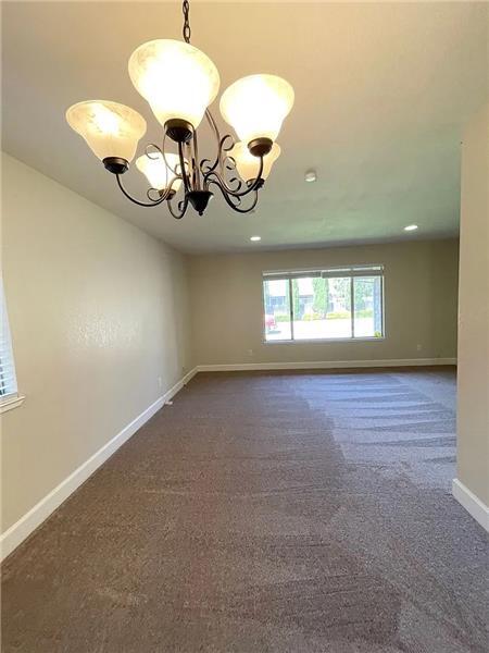 Building Photo - 700 Los Lunas Way