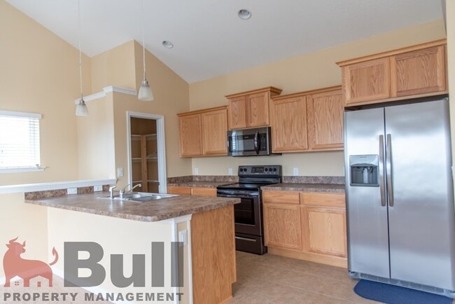 Building Photo - 8652 Tavistock Lakes Blvd