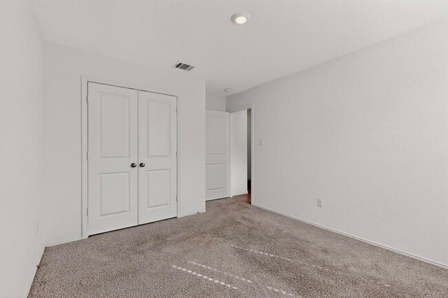 Building Photo - 107 Bear Oak St