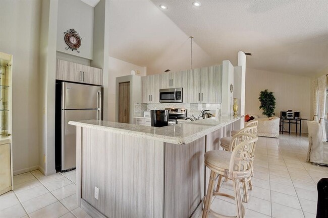 Building Photo - 9565 El Clair Ranch Rd