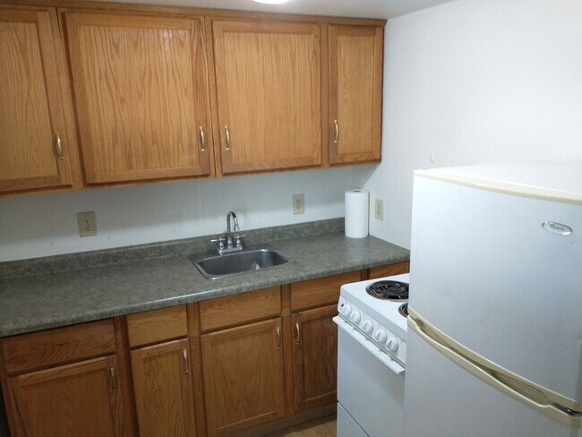 Building Photo - 8th St Virginia