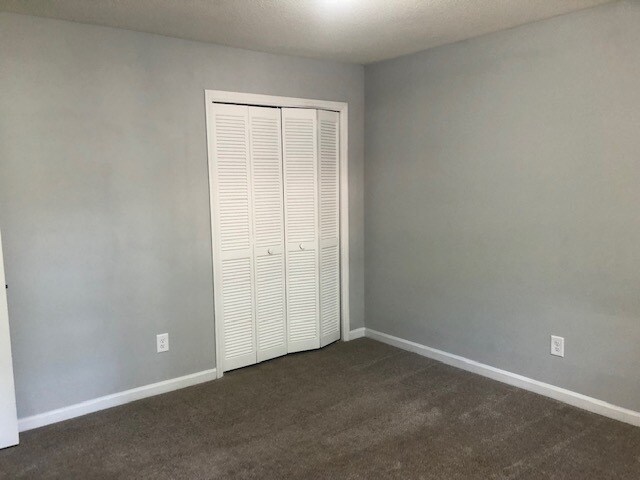 Building Photo - 117 E Circle Dr