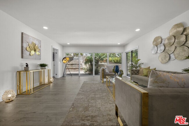 Building Photo - 3453 Green Vista Dr