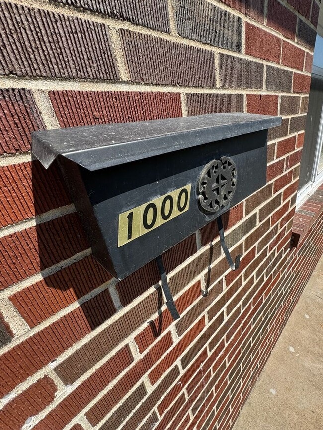 Building Photo - 3 Bedroom Home in Murray