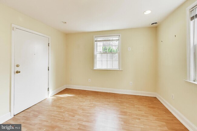 Building Photo - 8414 Flower Ave