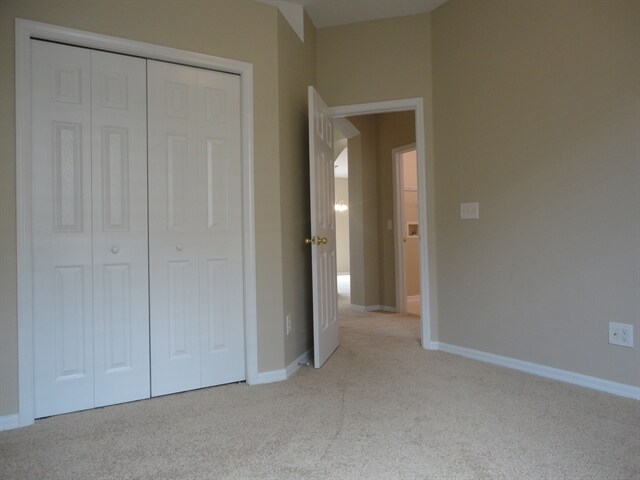 Building Photo - 8807 Sandy Plains Dr