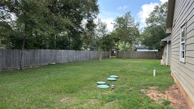 Building Photo - 25221 Armagh Rd