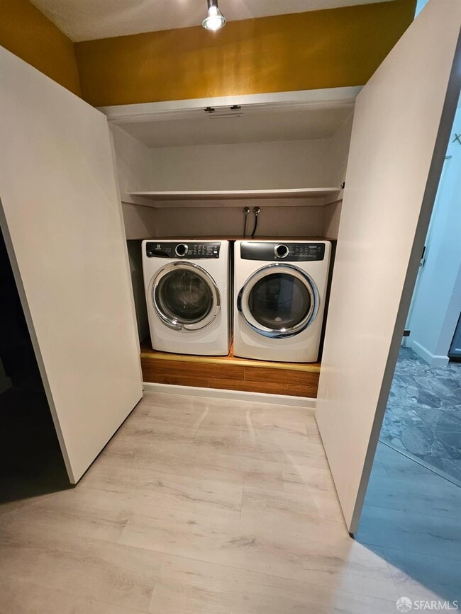 Building Photo - 8763 Mountain Blvd