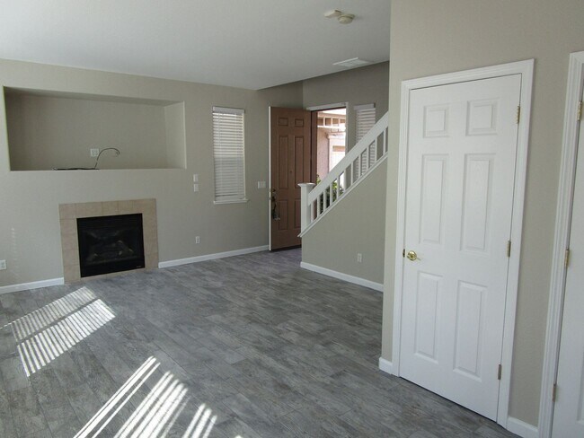 Building Photo - 553 Refosco Ct