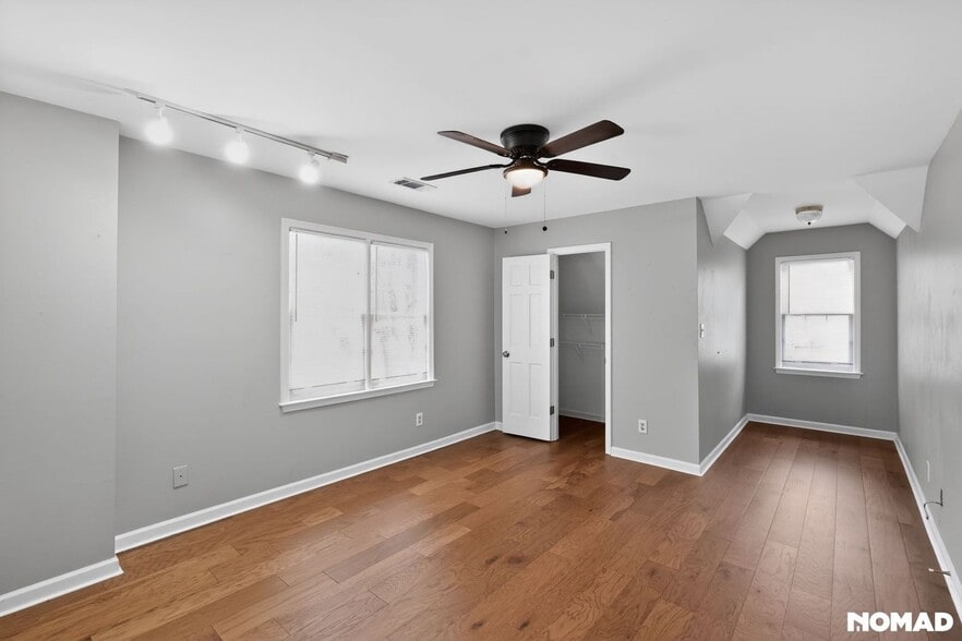 Building Photo - 4879 Farm Valley Dr NE